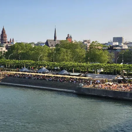 홈스테이 Privates Einzelzimmer Direkt An Der Uniklinik *